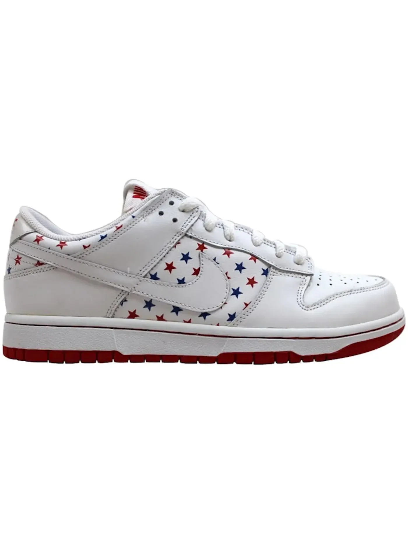 Женские кроссовки Lifestyle Nike Dunk Low — изображение 1 из 1, белый/белый-красный