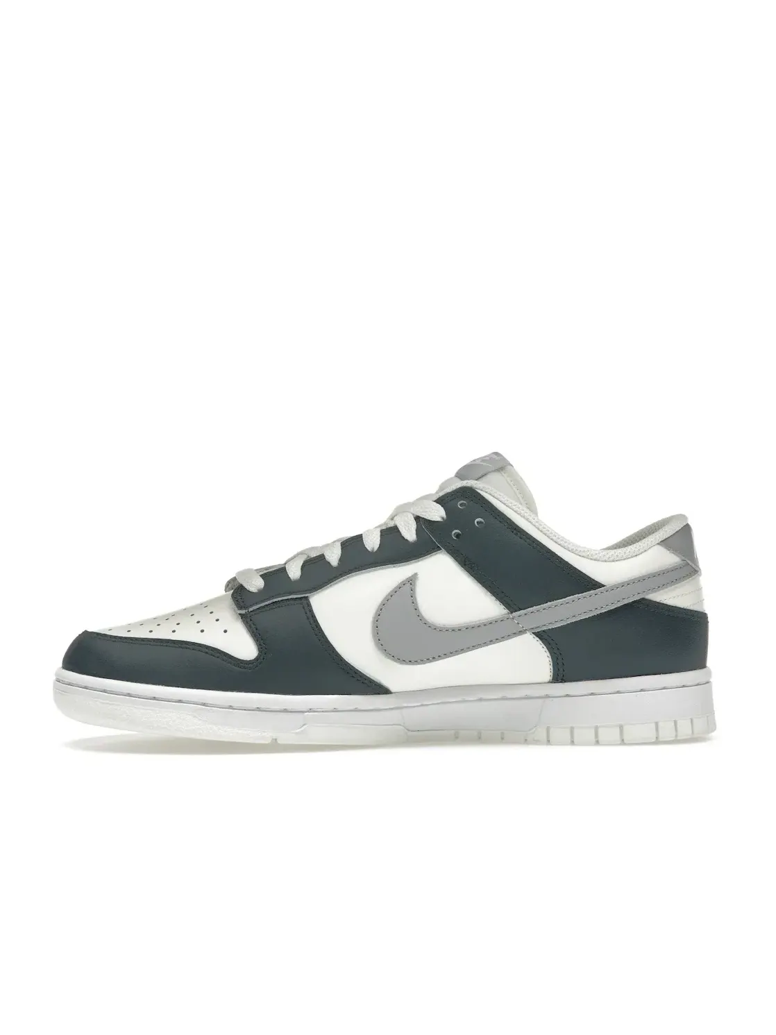 Женские кроссовки Lifestyle Nike Dunk Low — изображение 3 из 4, белый/темно-синий/серый