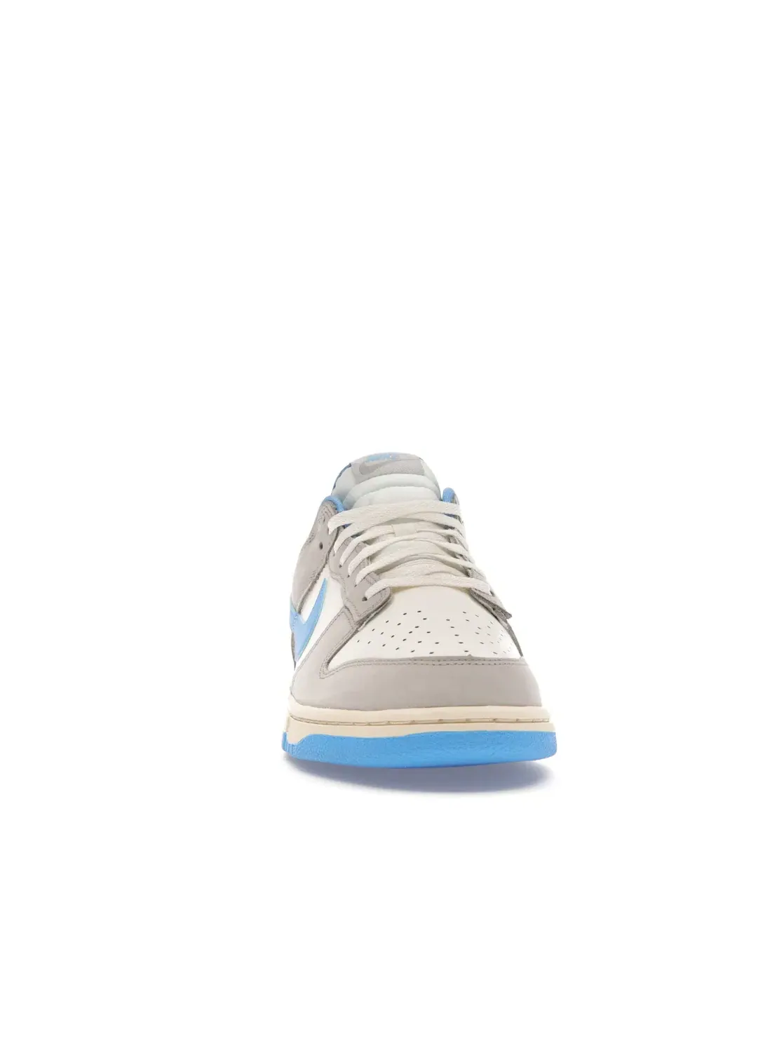 Мужские кроссовки с ретро-дизайном Nike Dunk Low — изображение 2 из 4
