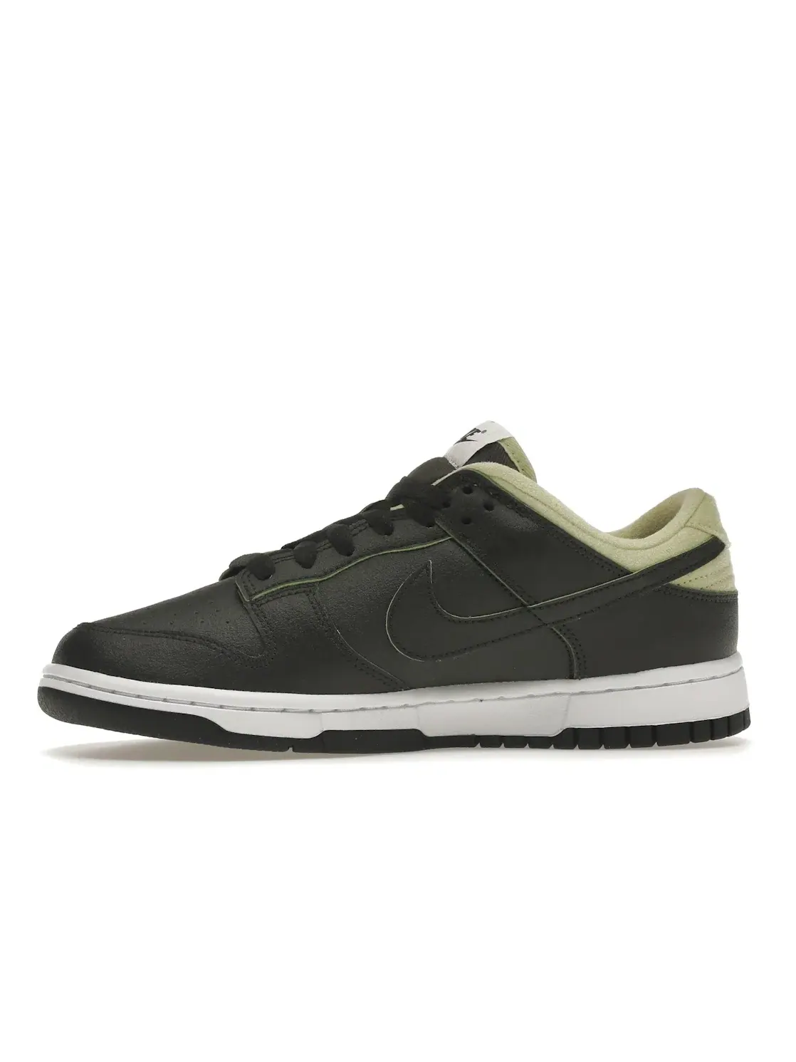 Женские кроссовки Lifestyle Nike Dunk Low, Sequoia/Sequoia-Zinnia-Eucalyptus Fog — изображение 3 из 4