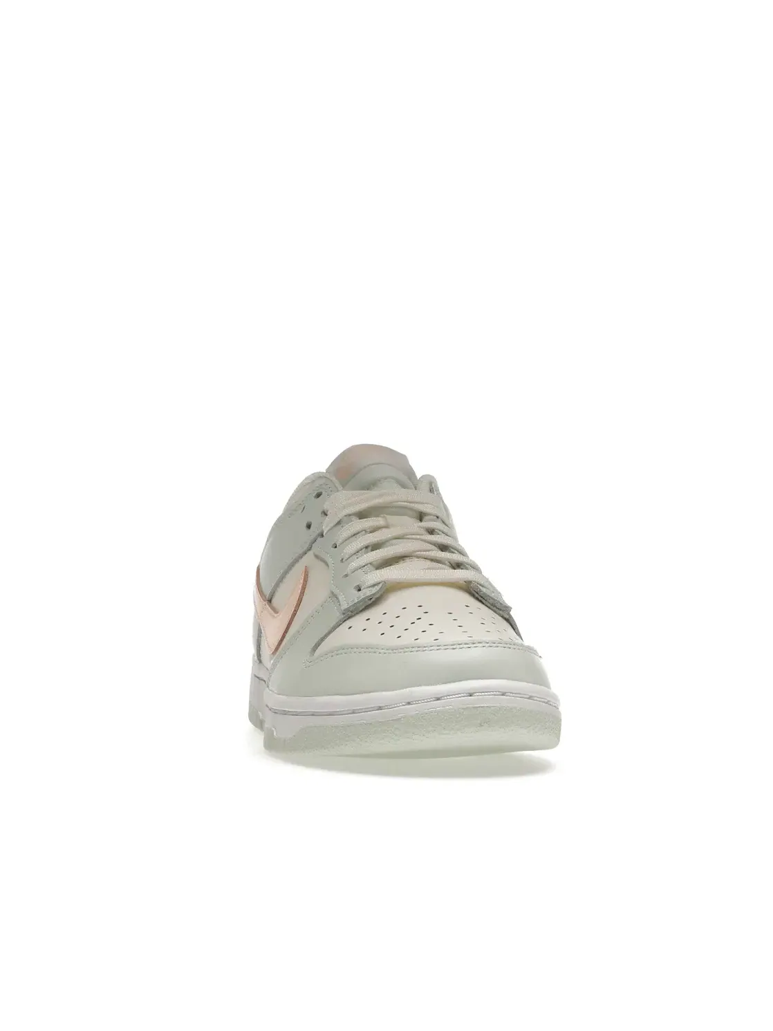 Женские кроссовки Lifestyle Nike Dunk Low — изображение 2 из 4, зеленый//белый-зеленый