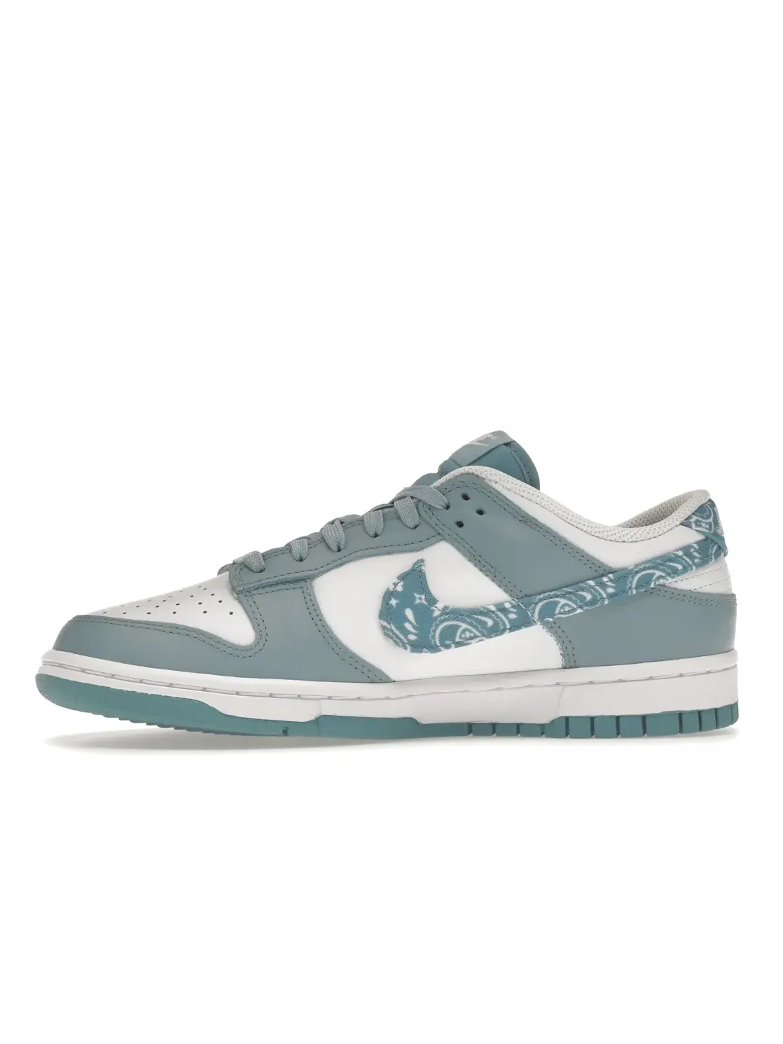 Женские кроссовки Lifestyle с принтом Paisley Nike Dunk Low Essential — изображение 3 из 4, белый/синий-белый
