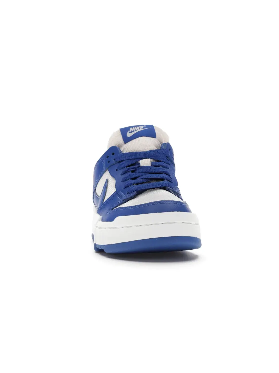 Женские кроссовки Lifestyle Nike Dunk Low — изображение 2 из 4, белый/-белый
