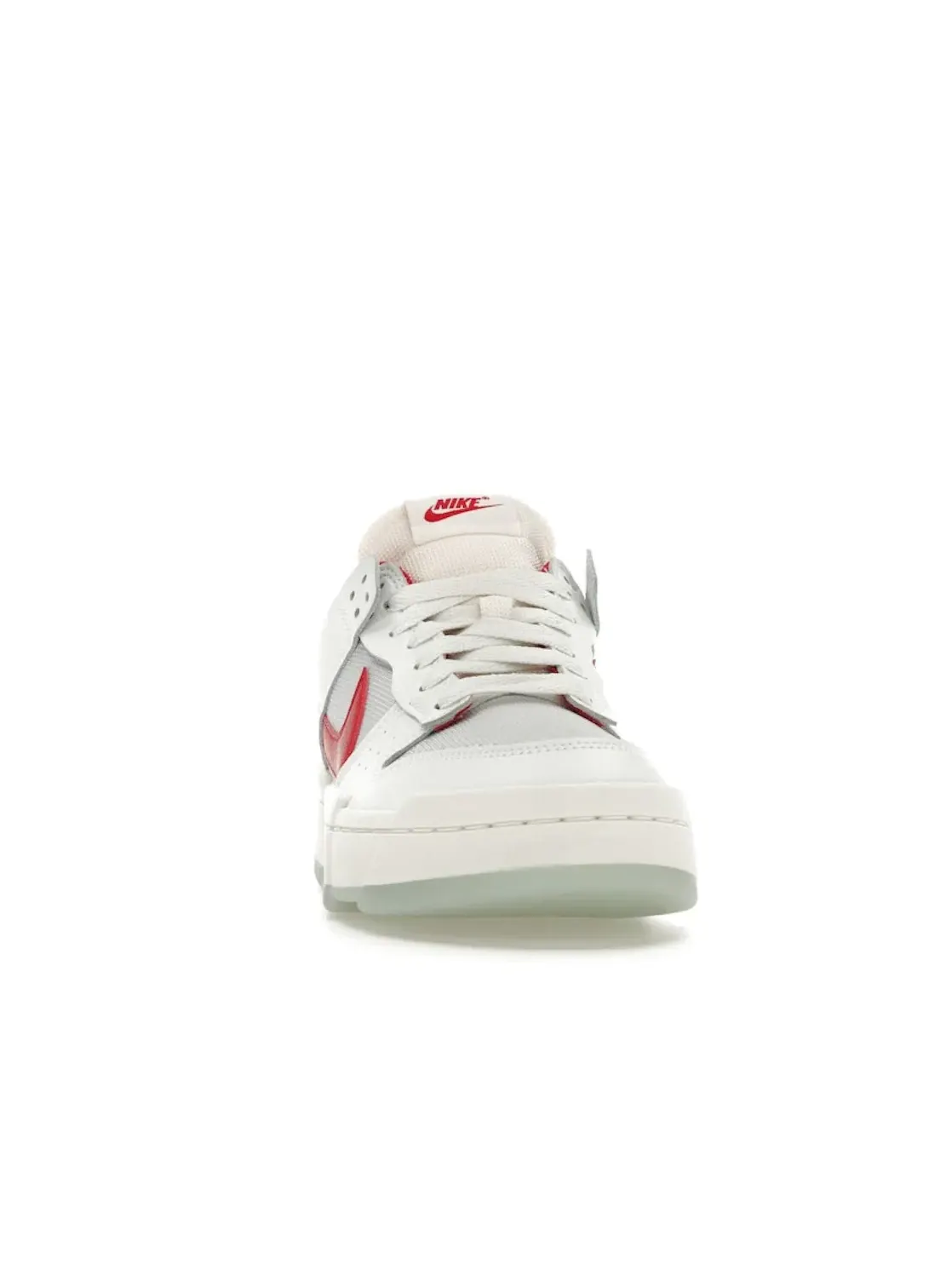 Женские кроссовки Lifestyle Nike Dunk Low — изображение 2 из 4, белый/красный-белый