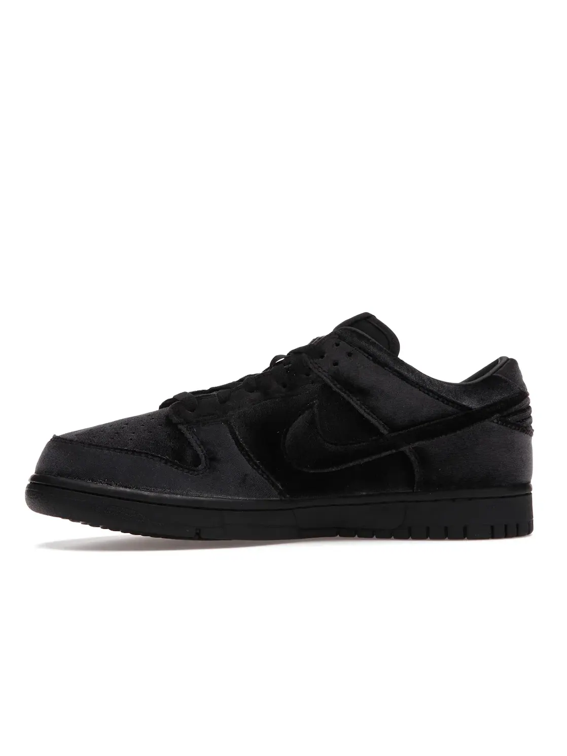 Мужские кроссовки с низким силуэтом Nike Dunk Low — изображение 3 из 4, черный/черный/черный