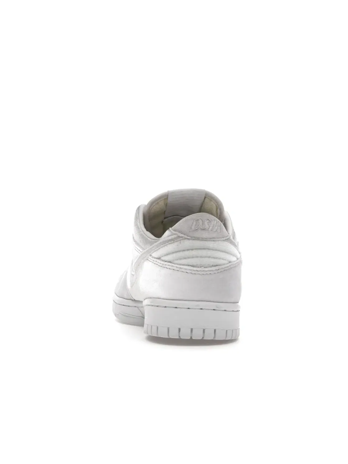 Мужские кроссовки с велюровым верхом Nike Dunk Low — изображение 4 из 4, белый/белый/белый