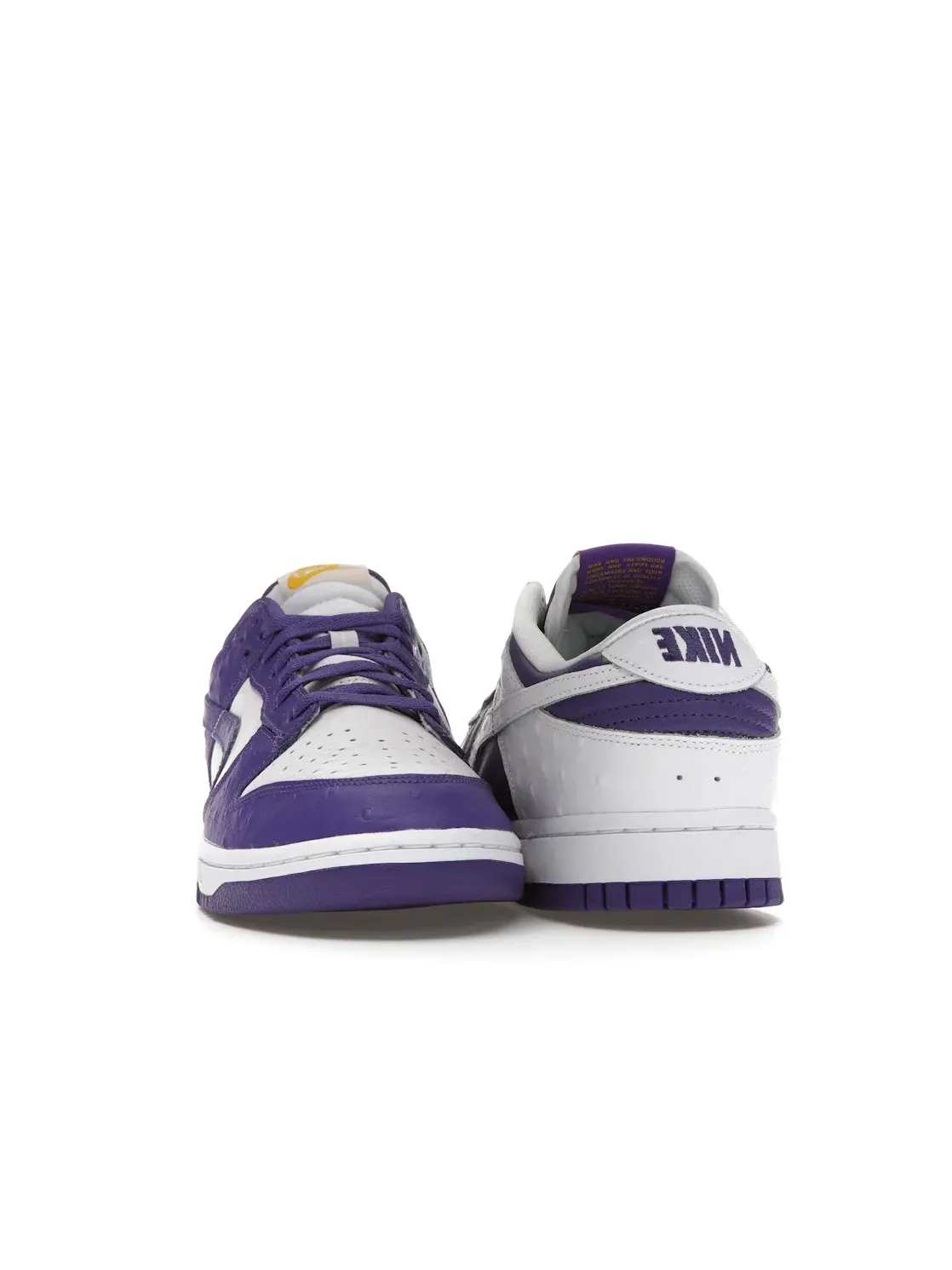 Женские кроссовки кожаные Nike Dunk Low — изображение 2 из 4, белый/фиолетовый-белый