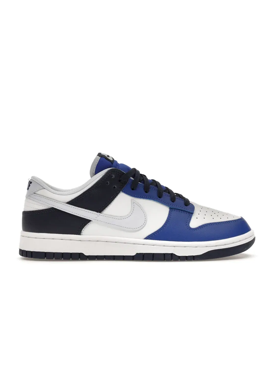 Мужские кроссовки Lifestyle с классическим кожаным верхом Nike Dunk Low — изображение 1 из 4, белый/серый//темно-синий