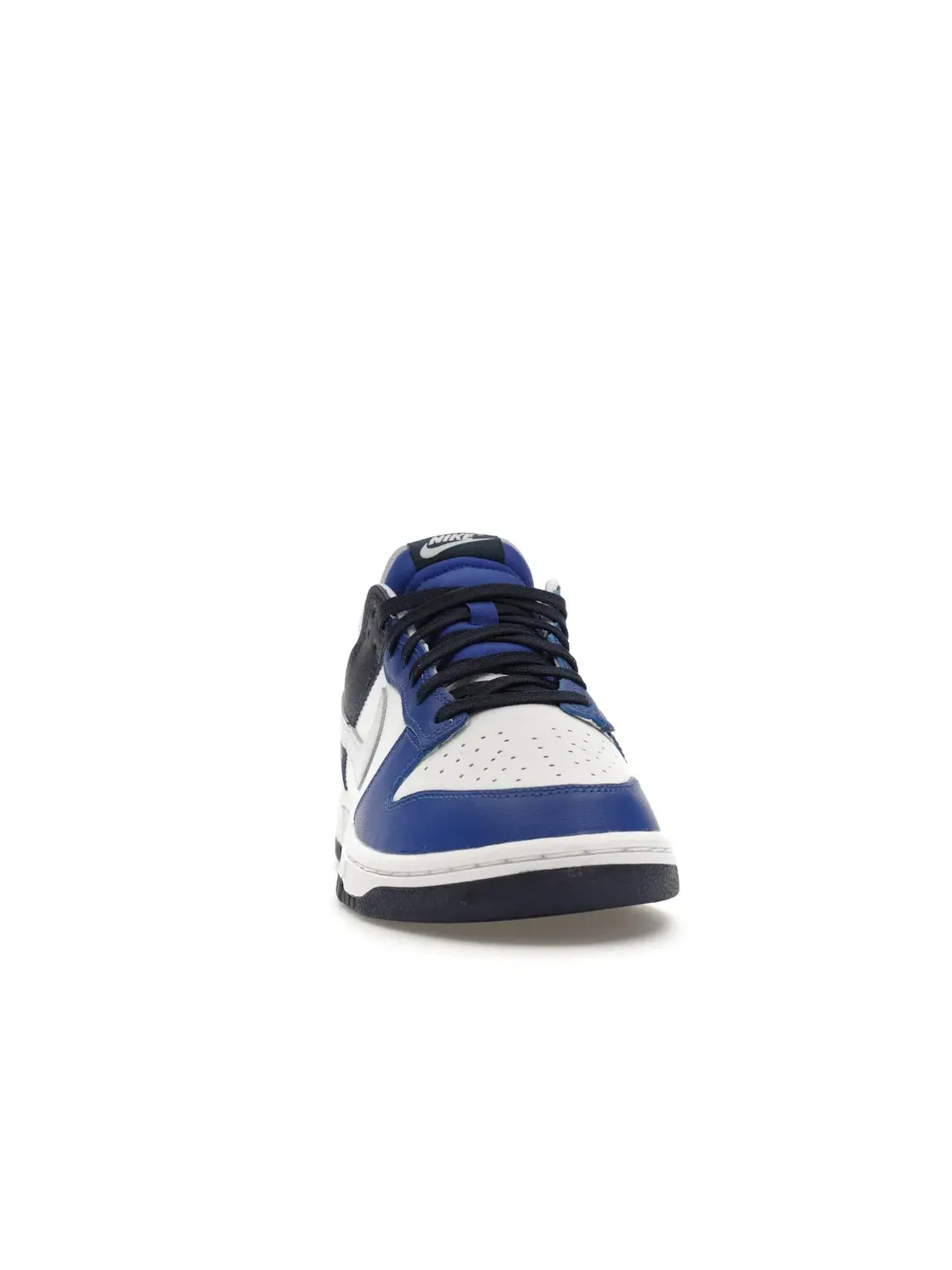 Мужские кроссовки Lifestyle с классическим кожаным верхом Nike Dunk Low — изображение 2 из 4, белый/серый//темно-синий