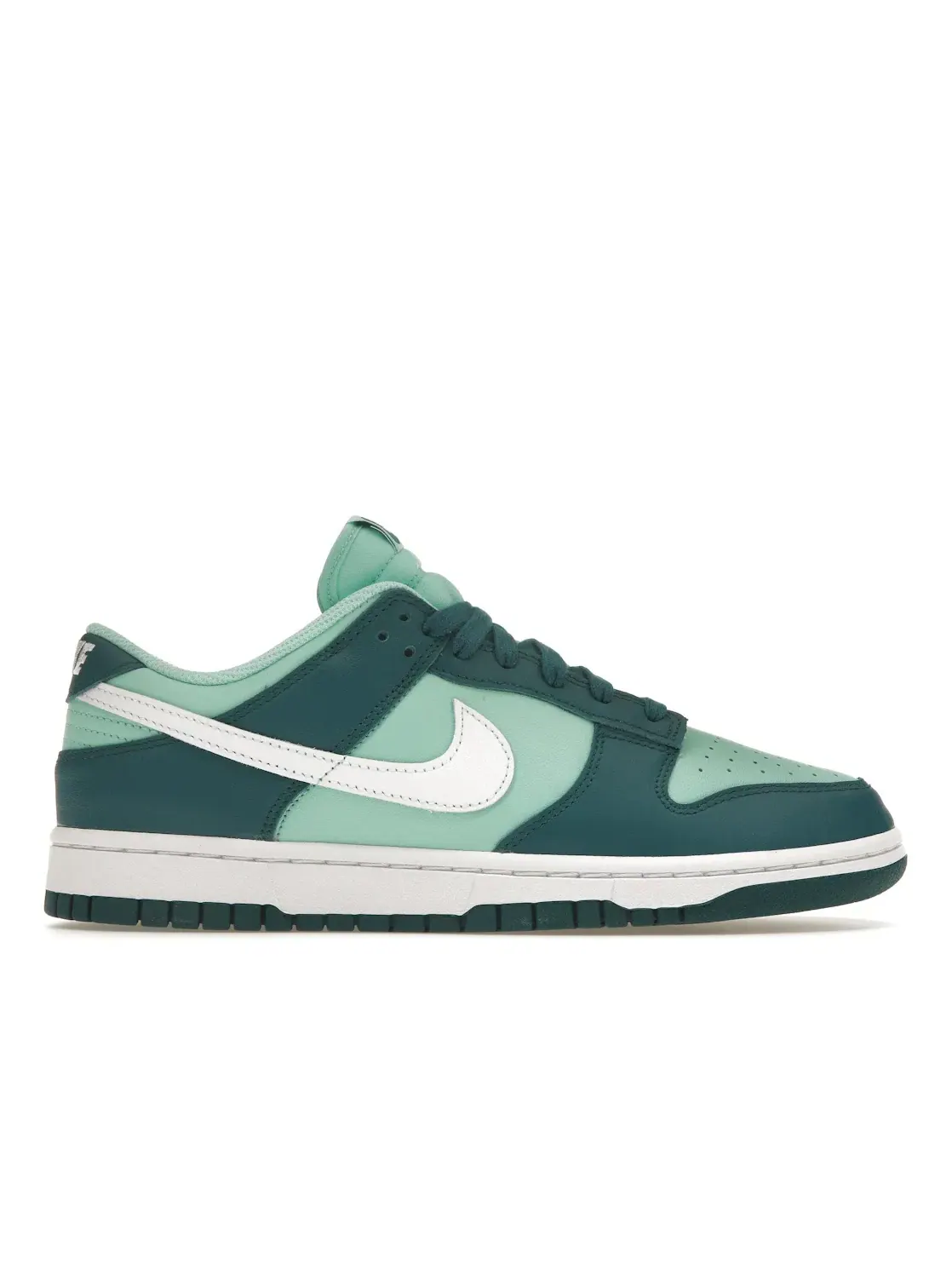 Женские кроссовки Lifestyle Nike Nike Dunk Low — изображение 1 из 4, белый