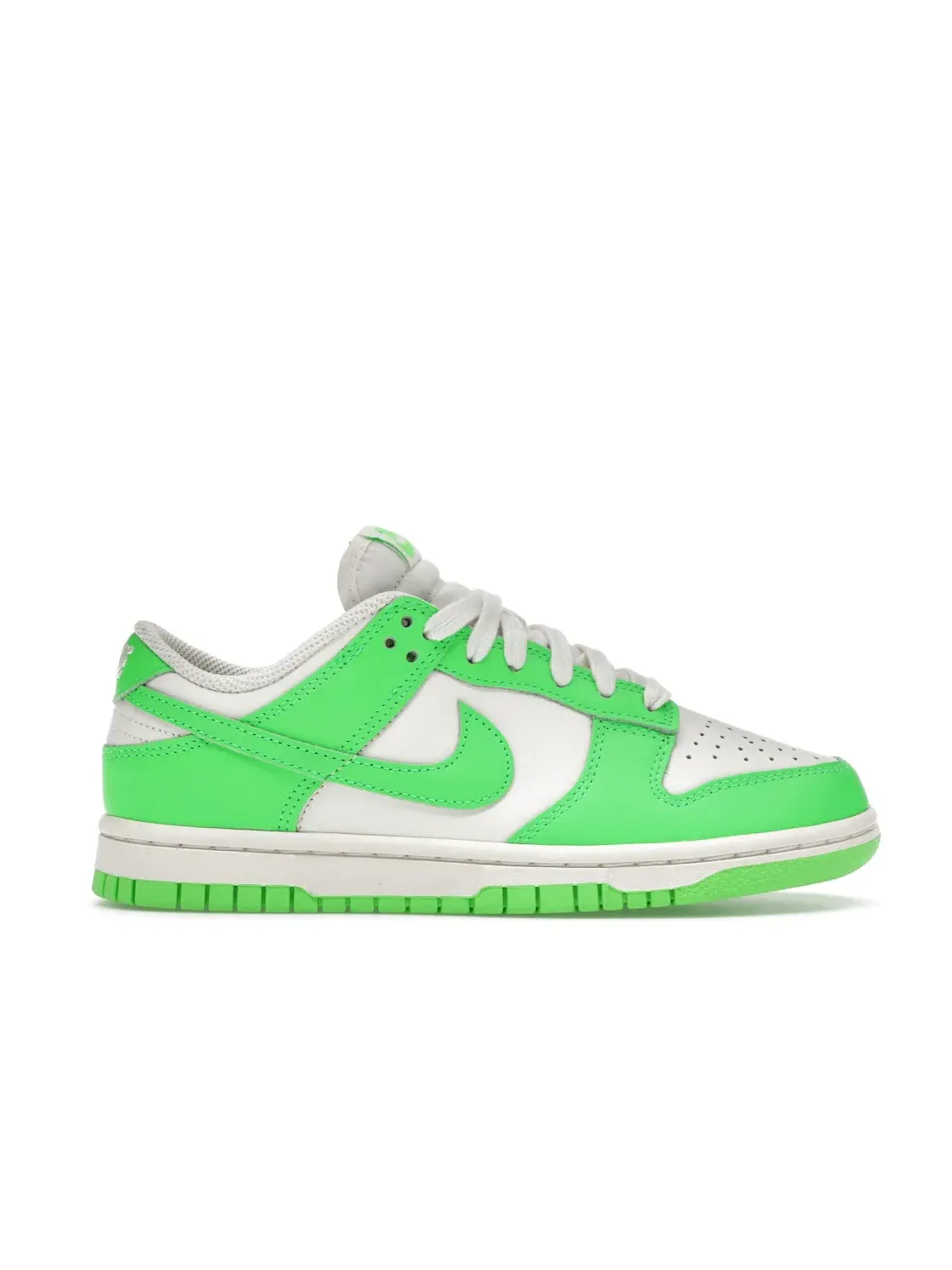 Женские кроссовки Lifestyle с ярким цветом Nike Dunk Low Nike — изображение 1 из 4, зеленый