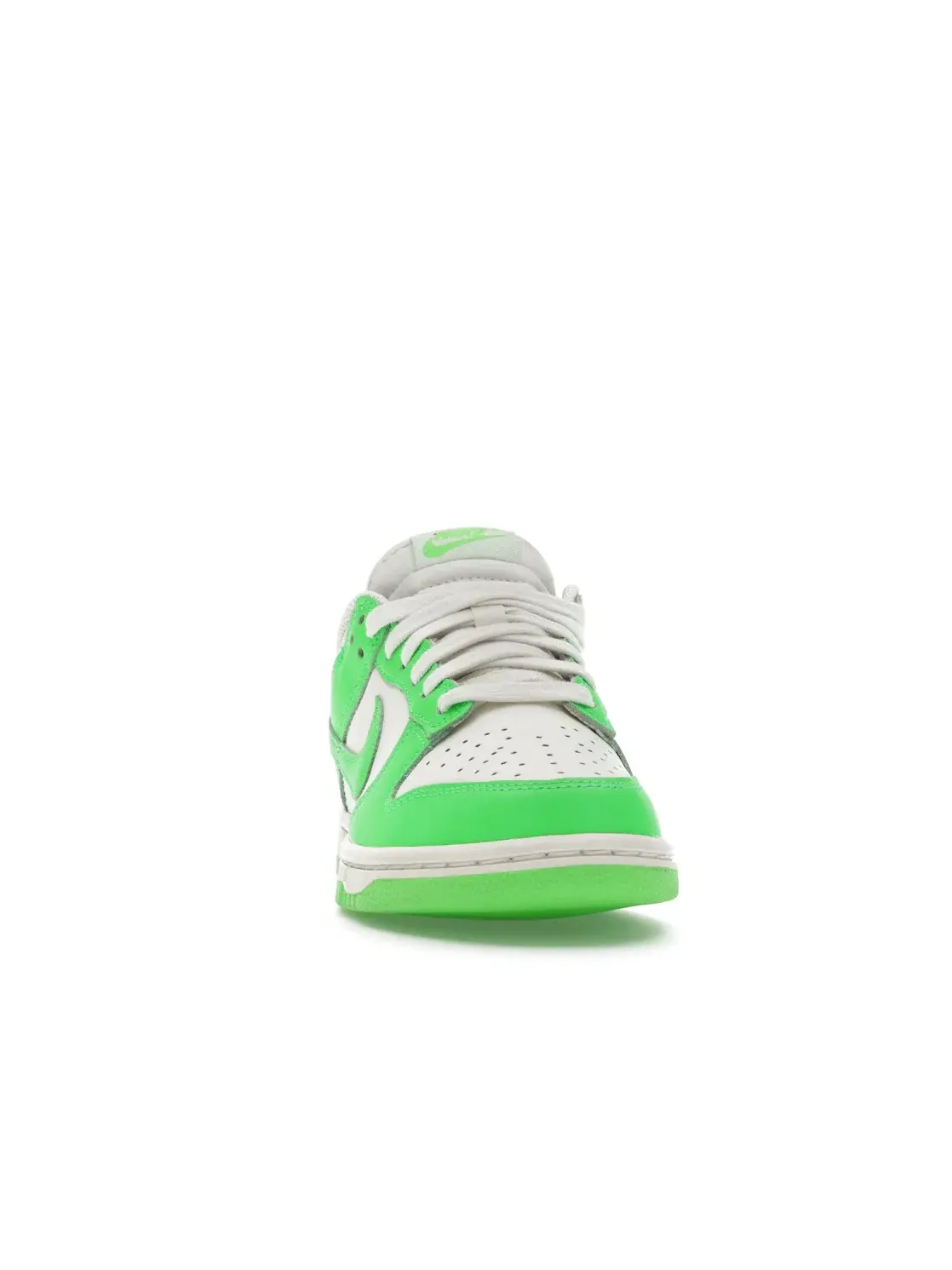 Женские кроссовки Lifestyle с ярким цветом Nike Dunk Low Nike — изображение 2 из 4, зеленый