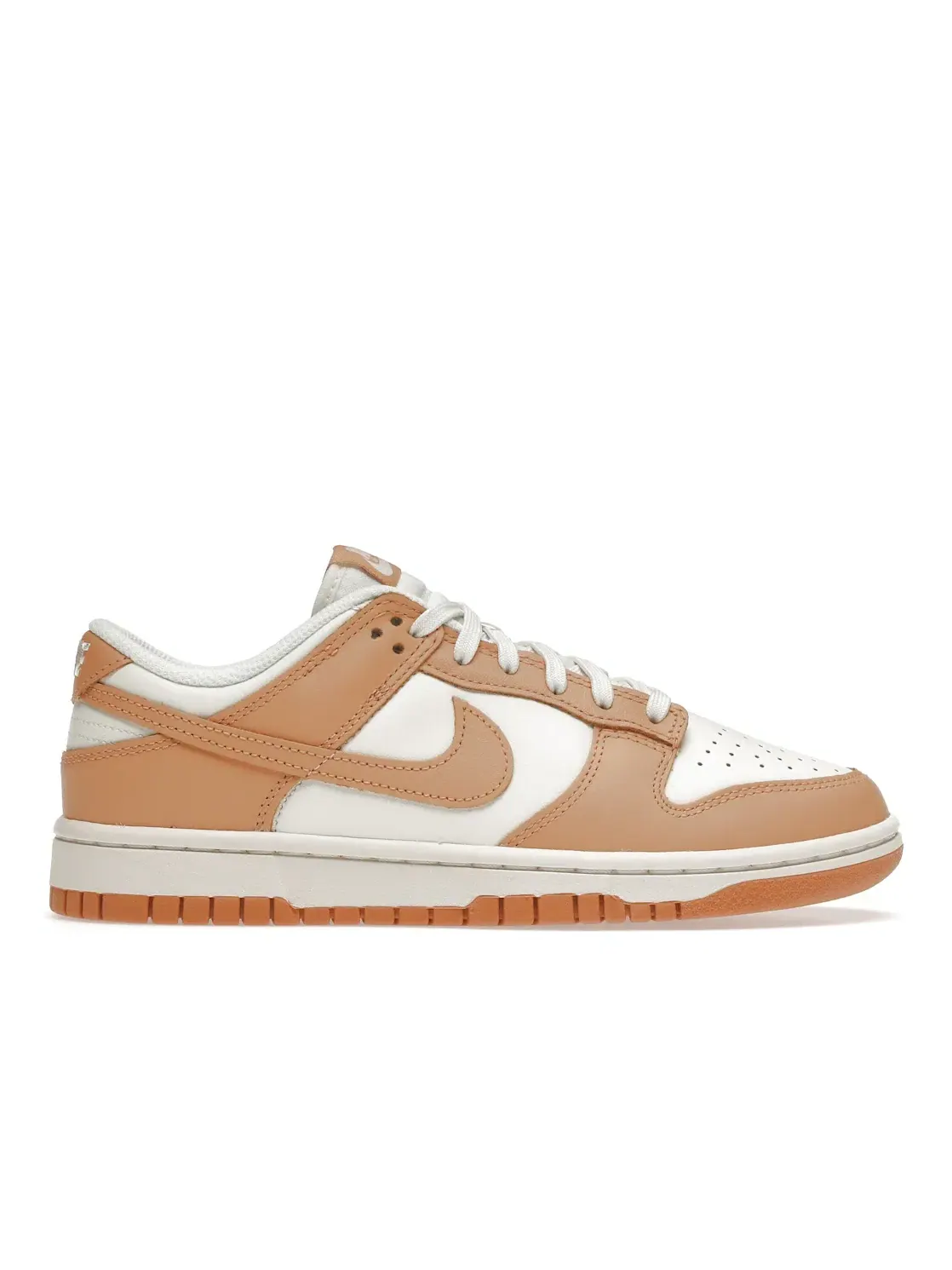 Женские кроссовки Lifestyle Nike Dunk Low, Sail/Harvest Moon — изображение 1 из 4