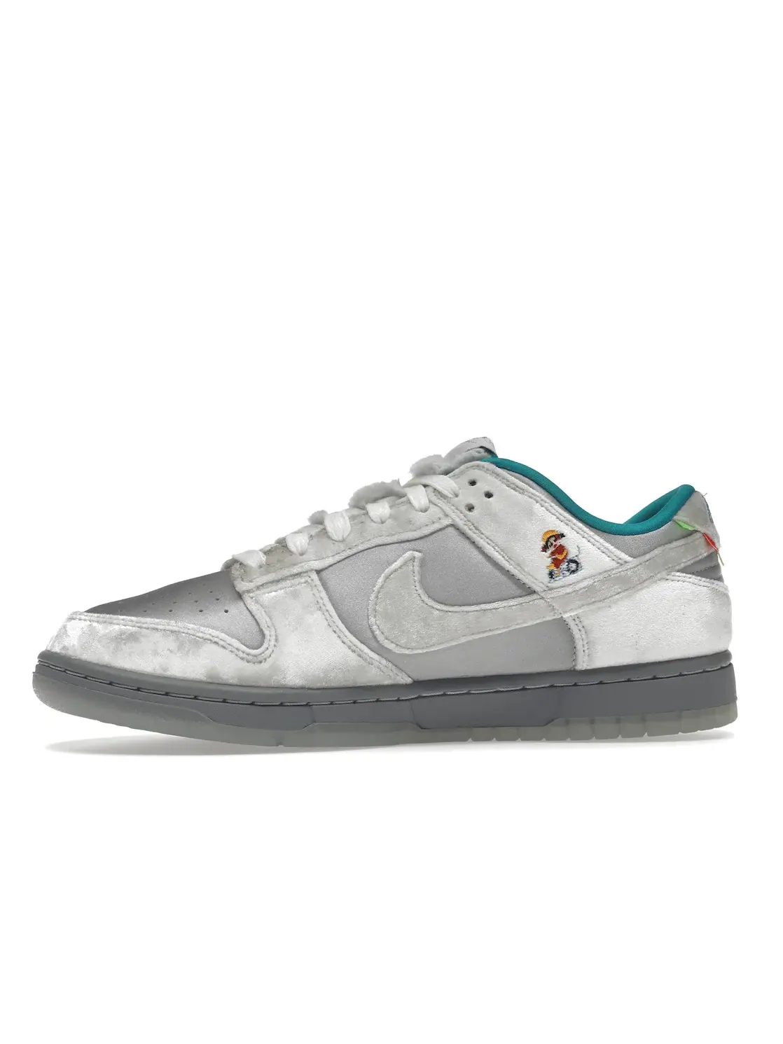 Женские кроссовки с декоративной вышивкой Nike Dunk Low Nike — изображение 3 из 4, серый