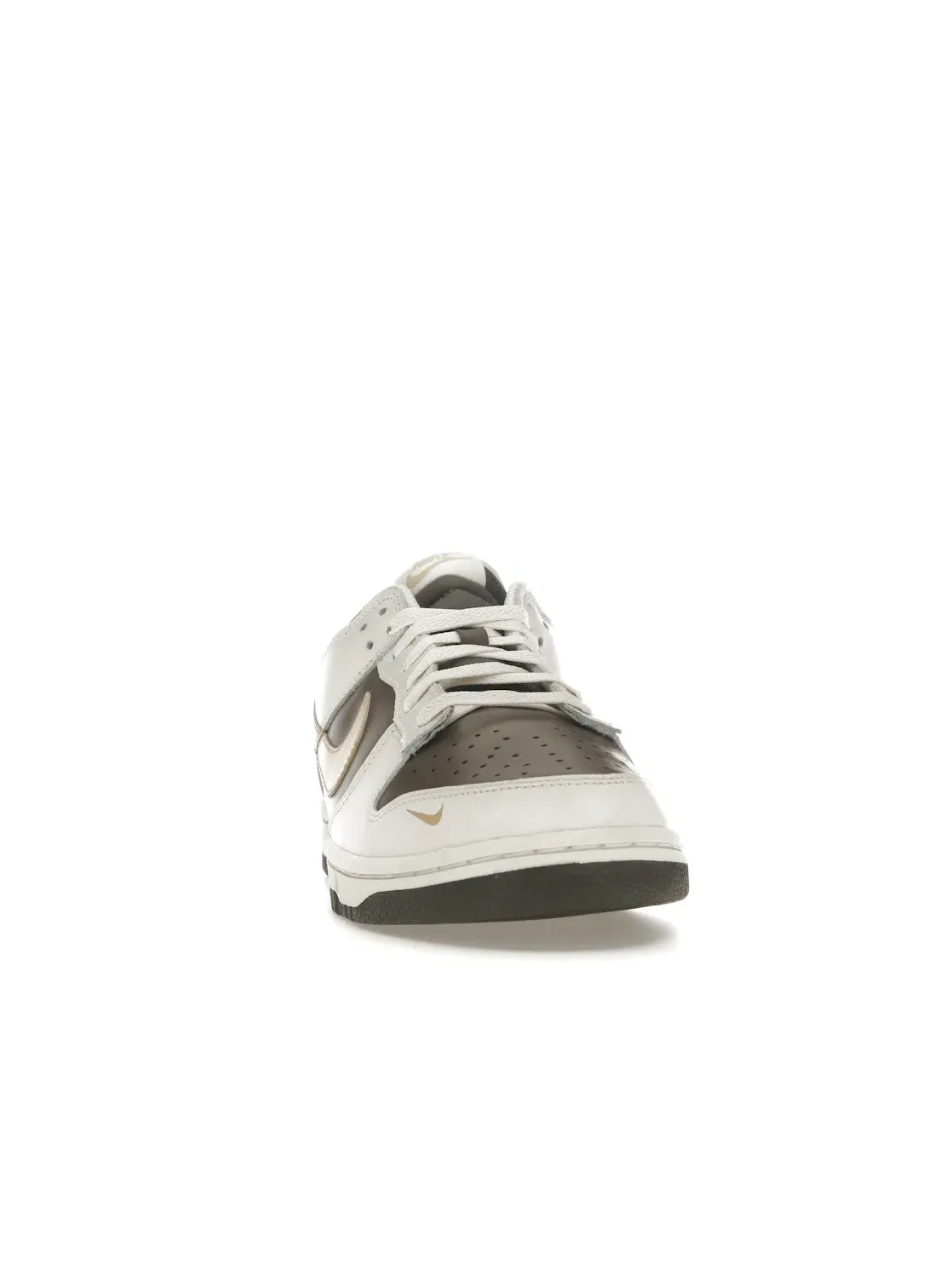 Женские кроссовки Lifestyle Nike Dunk Low, Phantom/Ironstone/Sesame — изображение 2 из 4