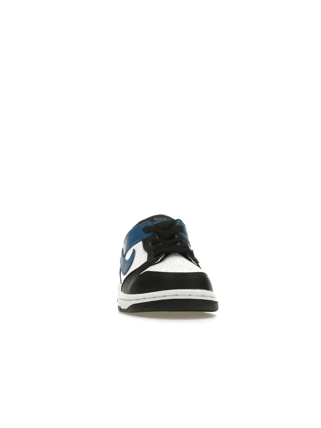 Детские кроссовки Lifestyle Nike Dunk Low — изображение 2 из 4, белый/черный/белый/синий