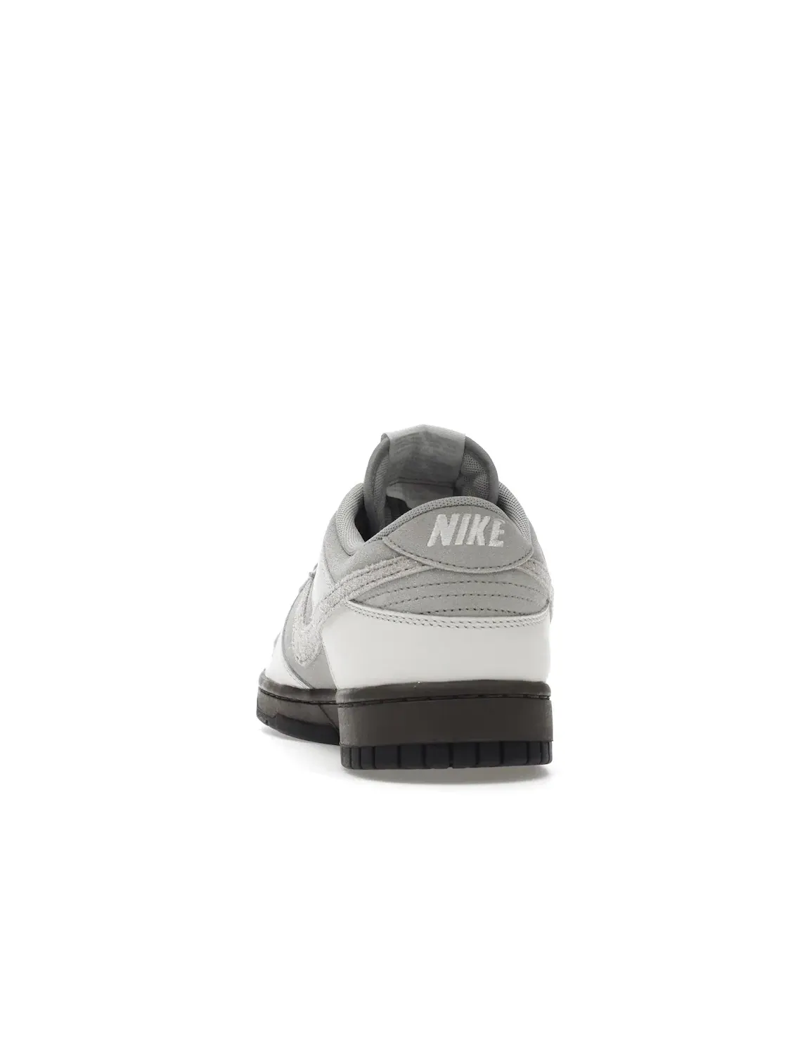 Мужские кроссовки с замшевым и кожаным верхом Nike Dunk Low, Phantom/Light Iron Ore/Ironstone — изображение 4 из 4