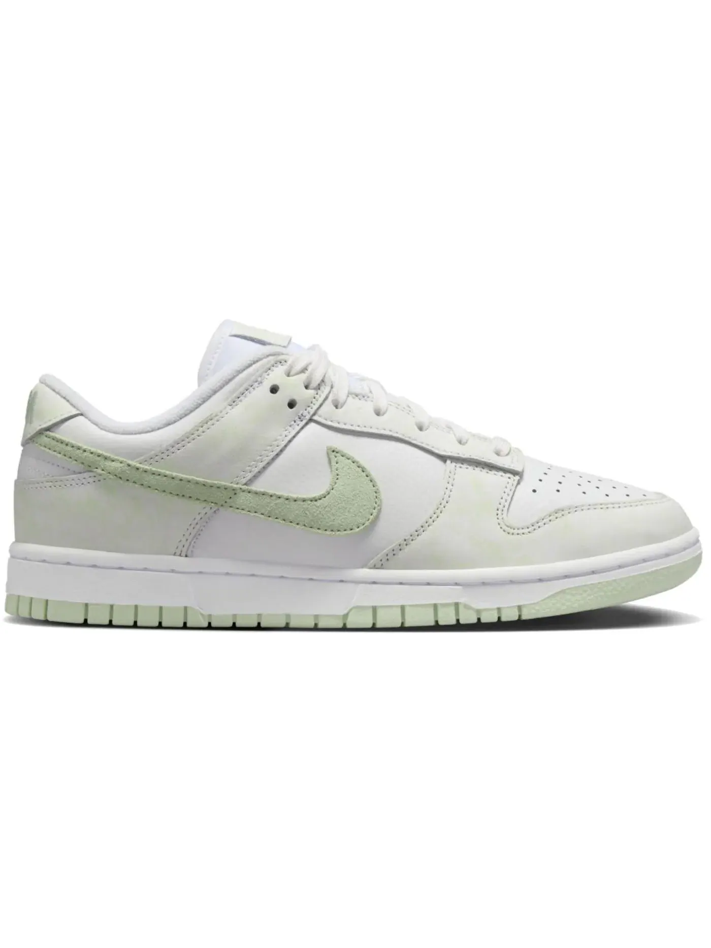 Женские кроссовки Lifestyle Nike Dunk Low — изображение 1 из 1, белый