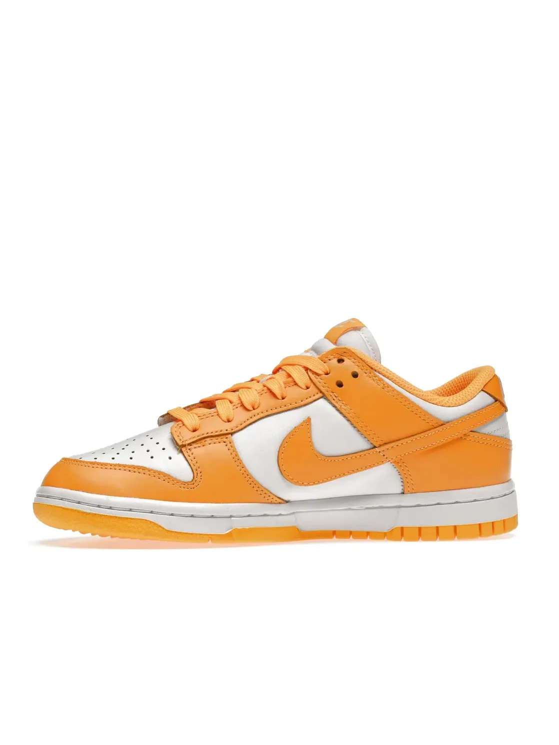 Женские кроссовки Lifestyle с белым кожаным верхом Nike Dunk Low — изображение 3 из 4