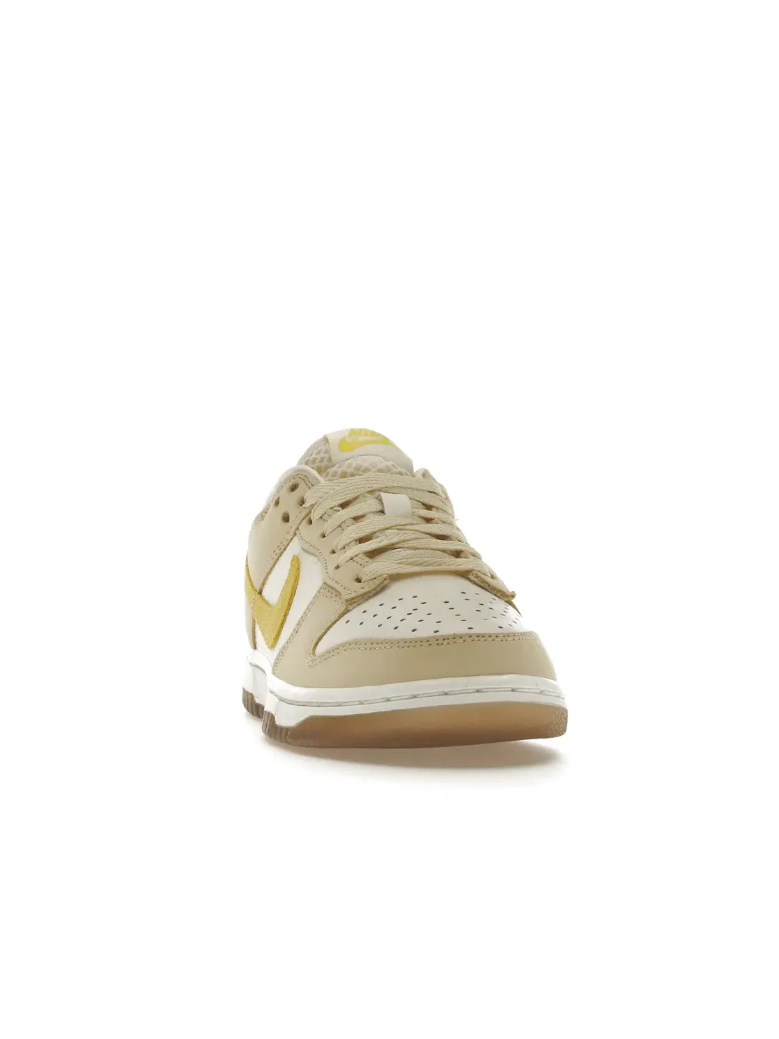 Женские кроссовки Lifestyle Nike Dunk Low — изображение 2 из 4, желтый