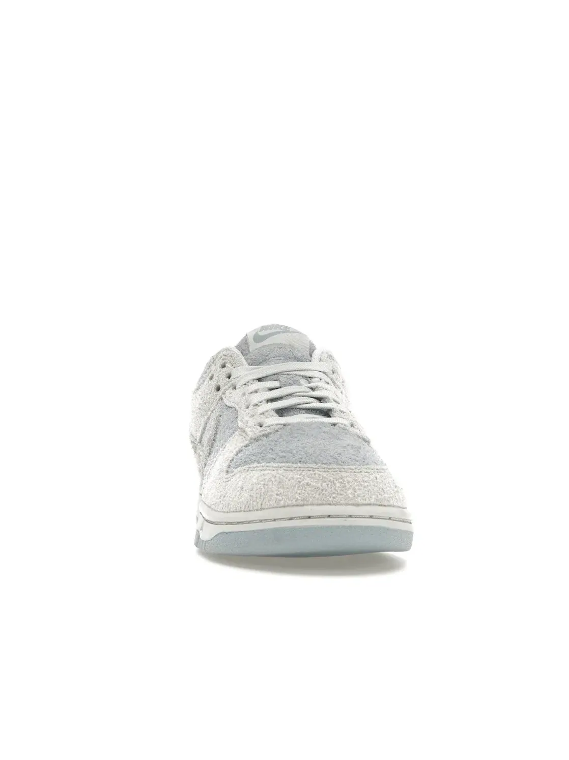 Женские кроссовки с ворсистым замшем Nike Dunk Low — изображение 2 из 4