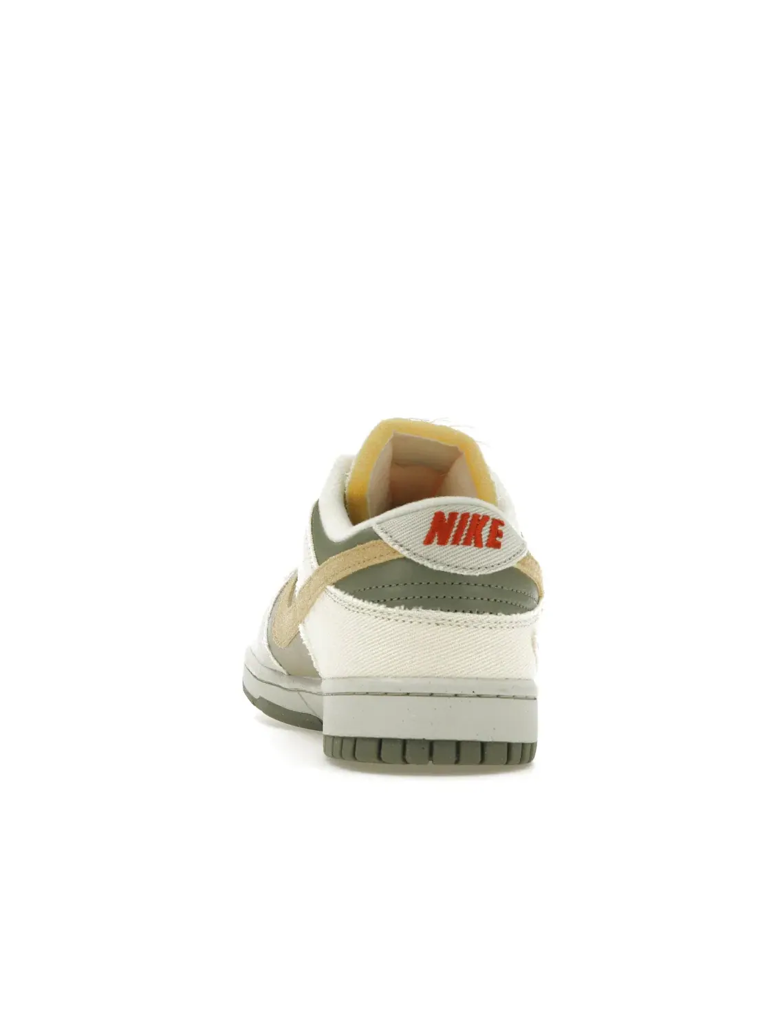 Женские кроссовки с ретро-дизайном Nike Dunk Low Nike — изображение 4 из 4, светлый/оливковый/темный