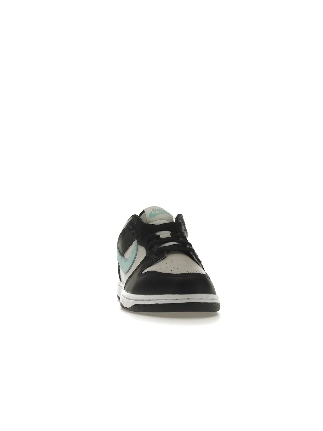 Детские кроссовки с кожаным верхом Nike Dunk Low — изображение 2 из 4, светлый/черный-белый
