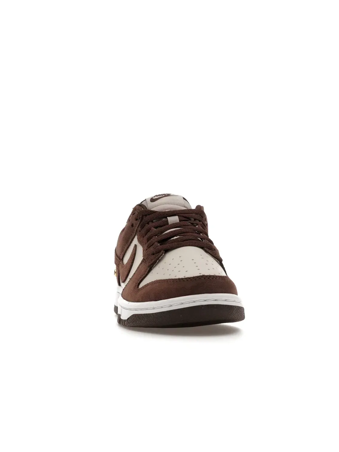 Женские кроссовки Lifestyle с замшевыми вставками Nike Dunk Low — изображение 2 из 4