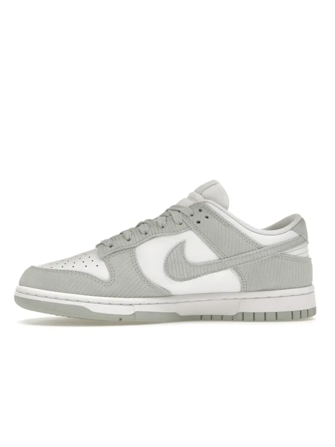Женские кроссовки с вельветовыми вставками Nike Dunk Low — изображение 3 из 4