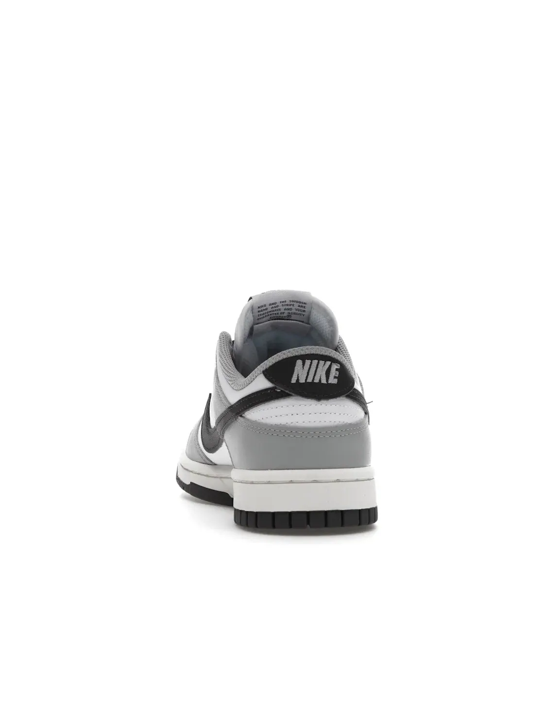Женские кроссовки Lifestyle с кожаным верхом Nike Dunk Low — изображение 4 из 4