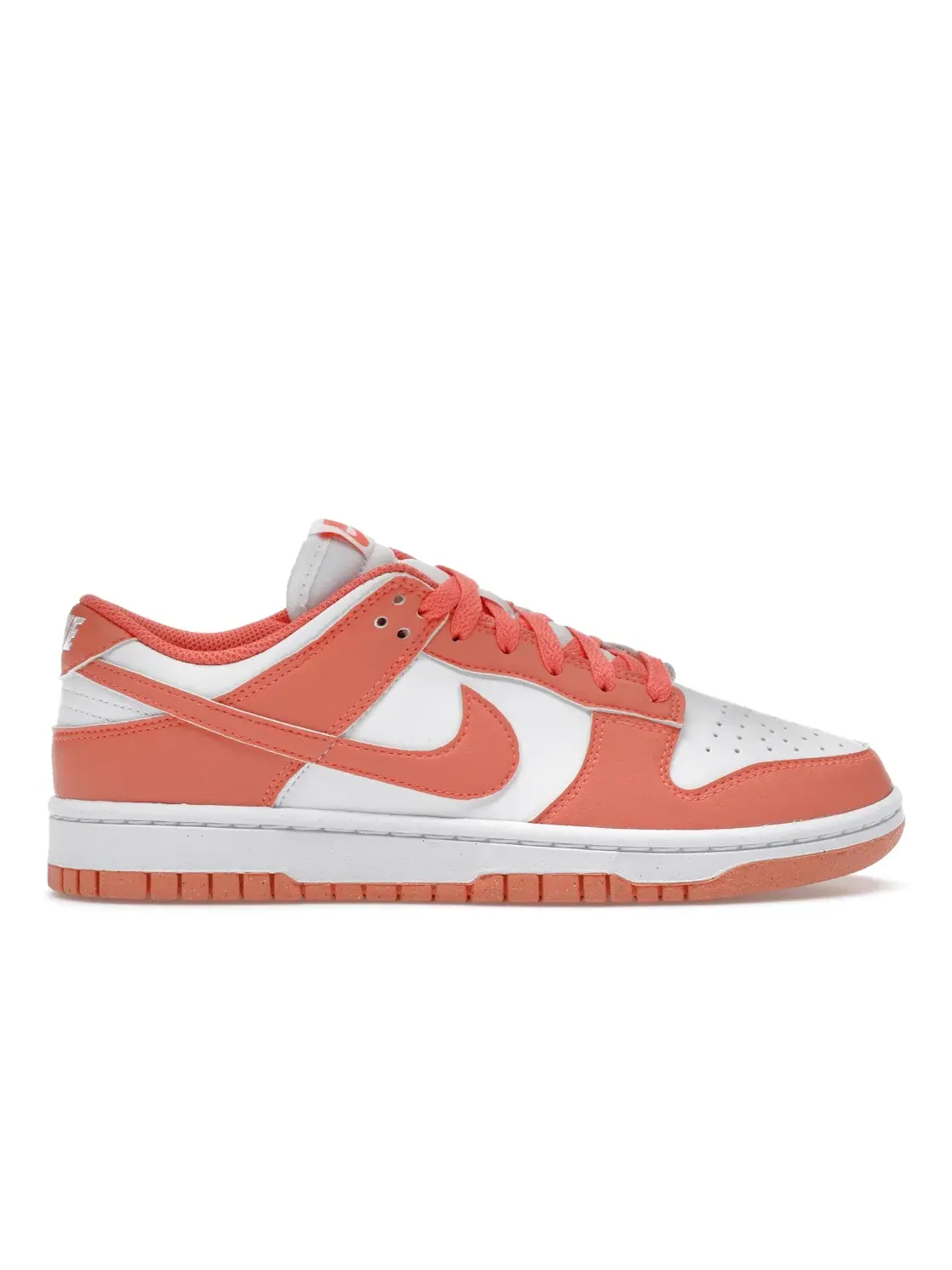 Женские кроссовки с кожаным верхом Nike Dunk Low — изображение 1 из 4, белый/светлый