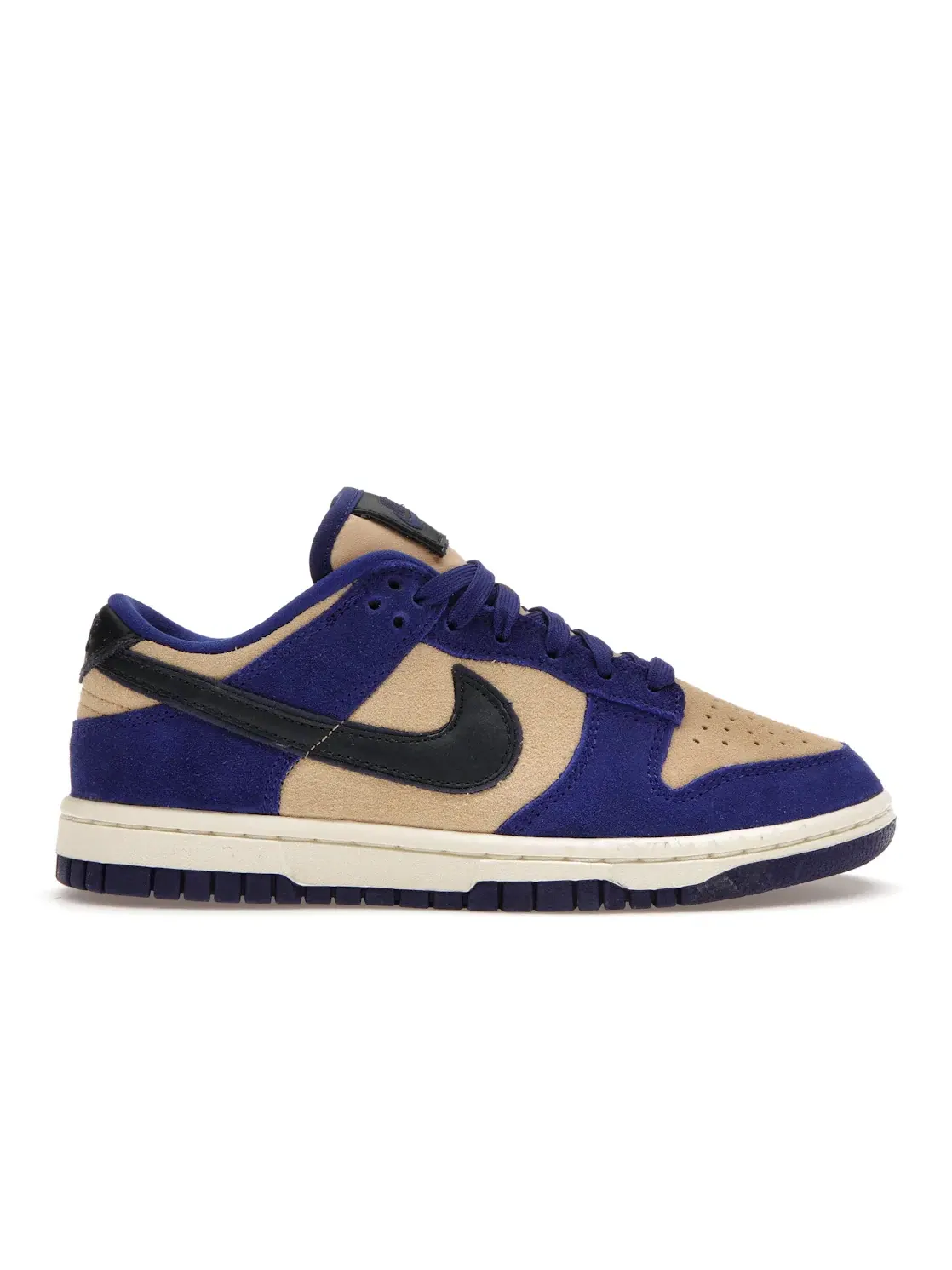Женские кроссовки замшевые Nike Dunk Low LX — изображение 1 из 4
