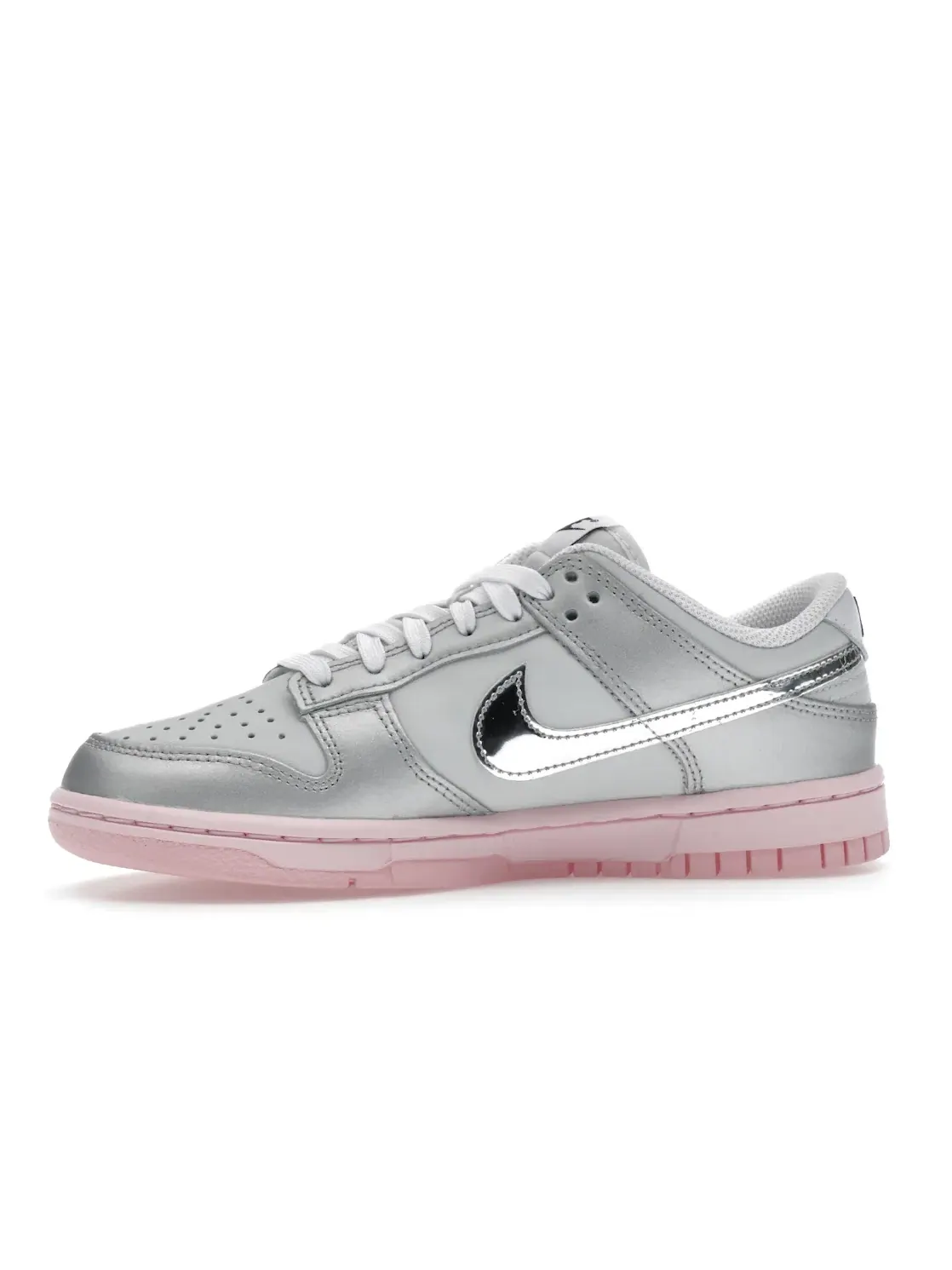 Женские кроссовки lifestyle модель Nike Dunk Low LX Nike — изображение 3 из 4