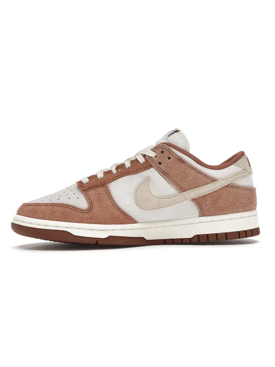 Мужские кроссовки Lifestyle с замшевым верхом Nike Dunk Low — изображение 3 из 4, серый