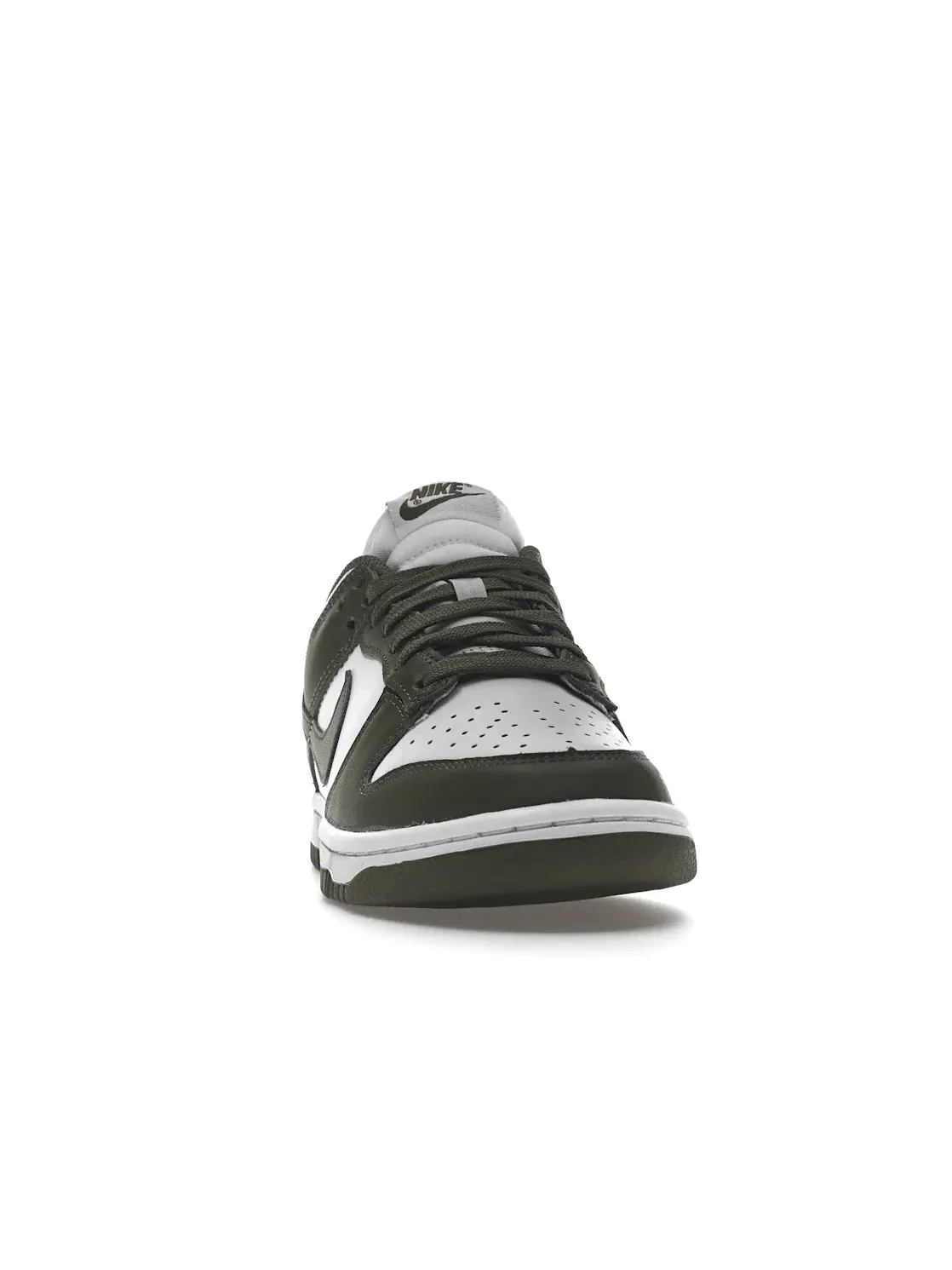 Женский кед Nike Dunk Low — изображение 2 из 4, белый/оливковый-белый