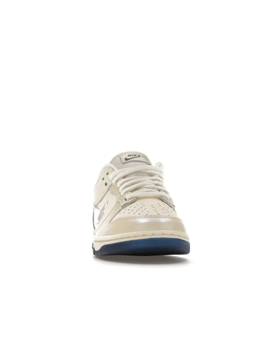 Женские кроссовки Lifestyle Nike Dunk Low — изображение 2 из 4, черный