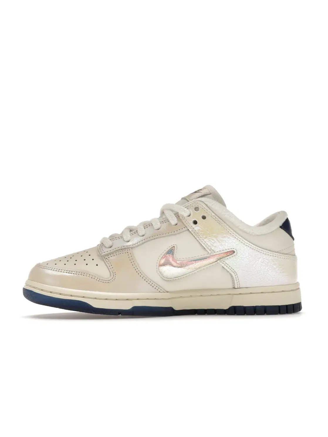 Женские кроссовки Lifestyle Nike Dunk Low — изображение 3 из 4, черный