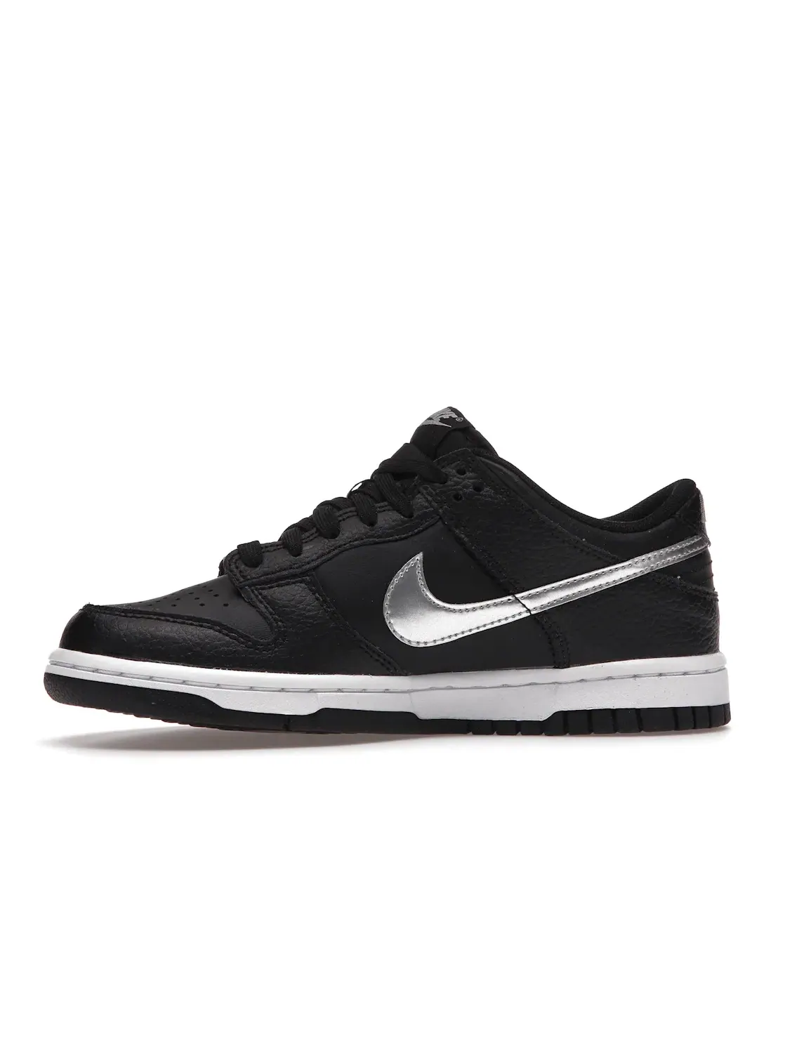 Детские кроссовки с текстурой кожи Nike Dunk Low Nike — изображение 3 из 4, черный/серый/белый