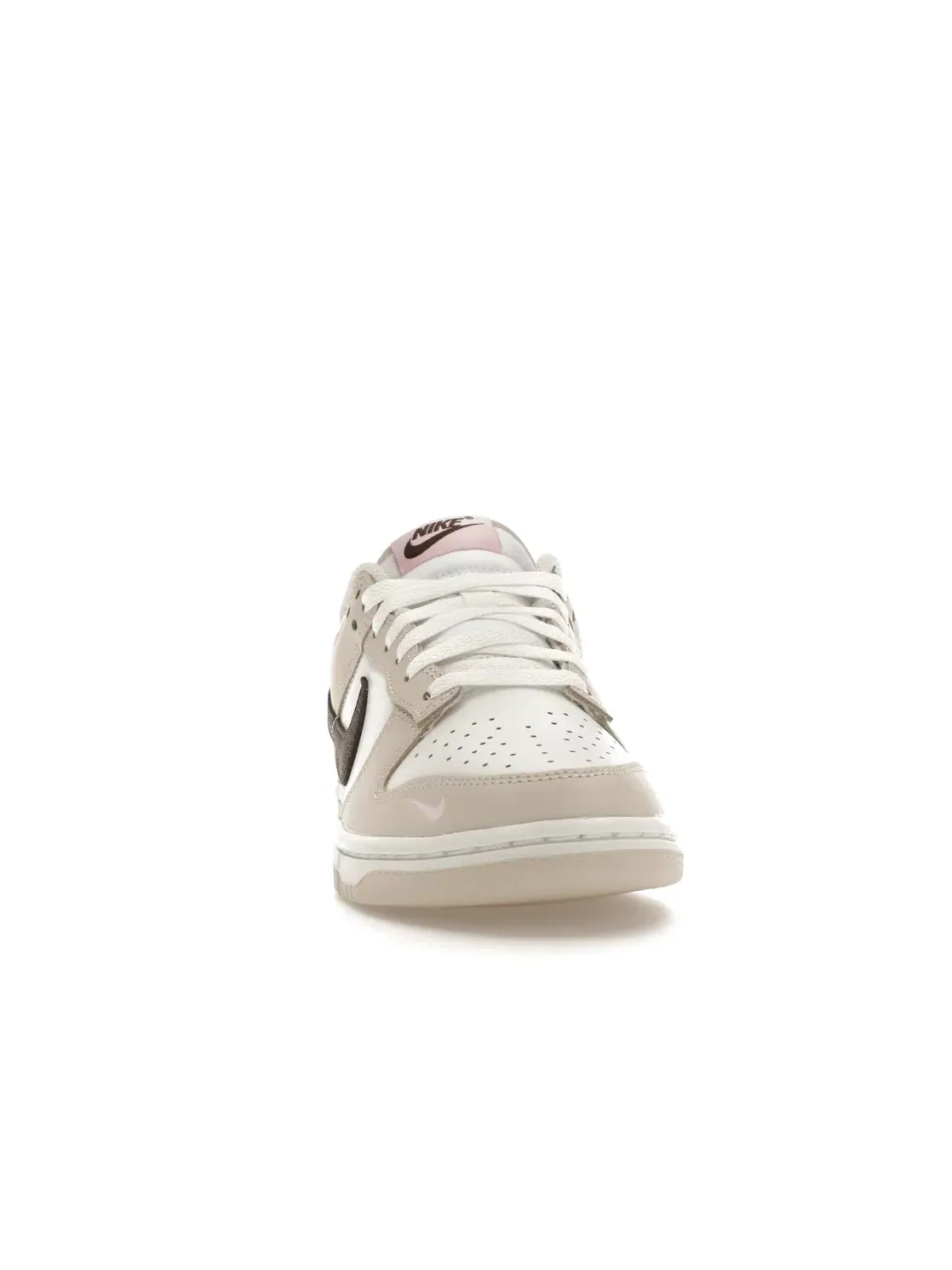 Женские кроссовки с цветовой гаммой Nike Dunk Low Nike — изображение 2 из 4