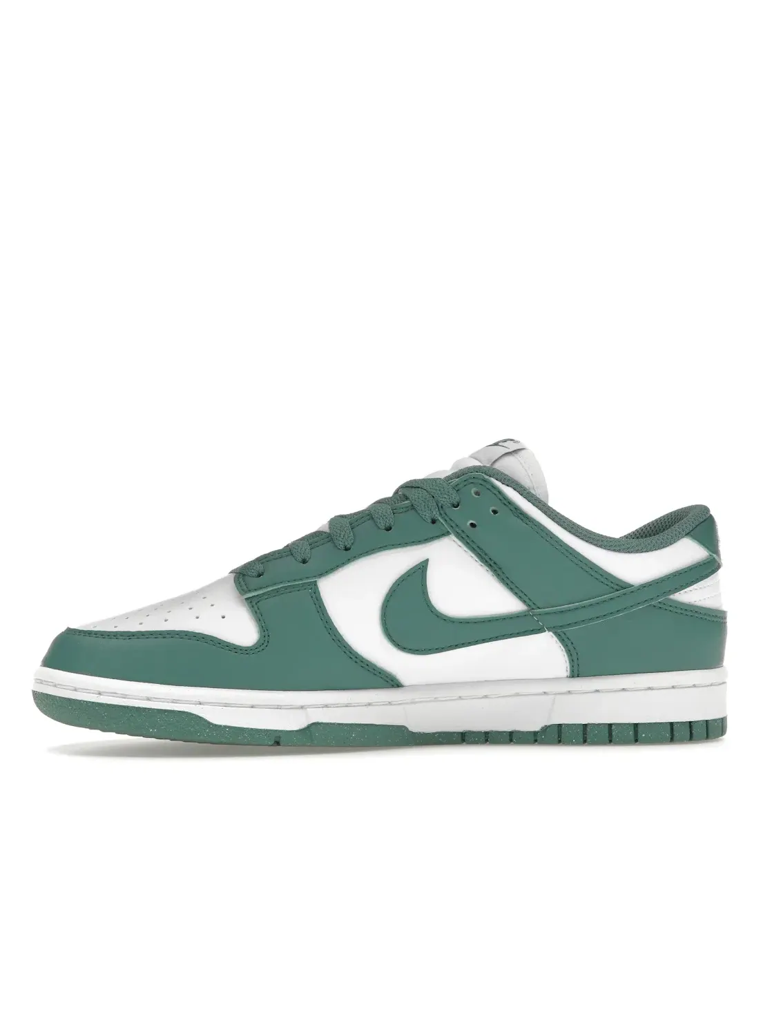 Женские кроссовки с низким верхом Nike Dunk Low Next Nature — изображение 3 из 4, белый