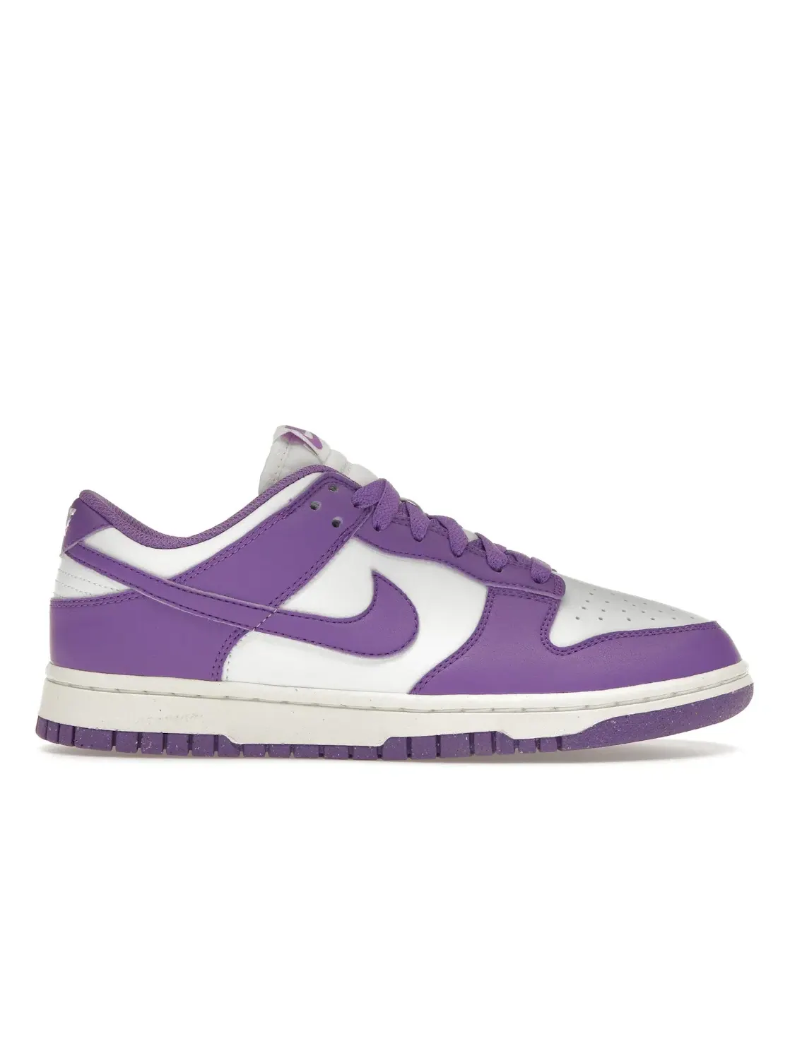 Женские кроссовки с цветным накладками Nike Dunk Low Next Nature — изображение 1 из 4, белый/черный--черный