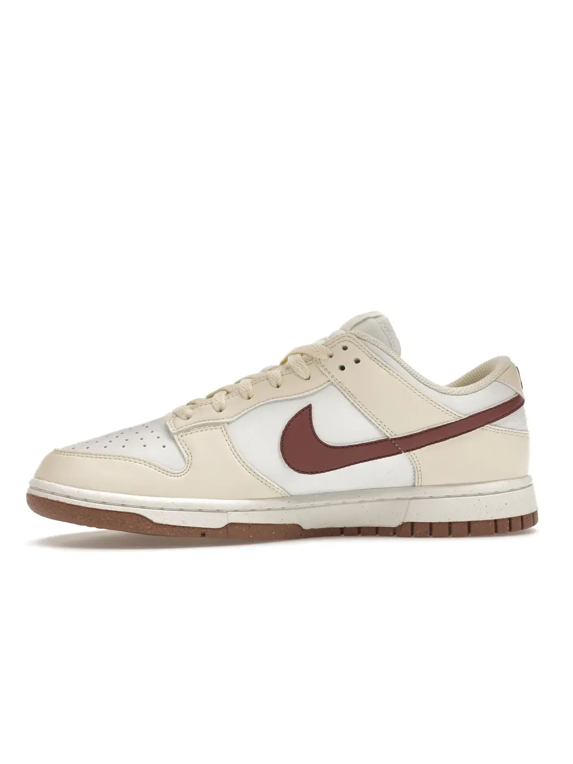 Женские кроссовки с низким верхом Nike Dunk Low Next Nature — изображение 3 из 4, белый