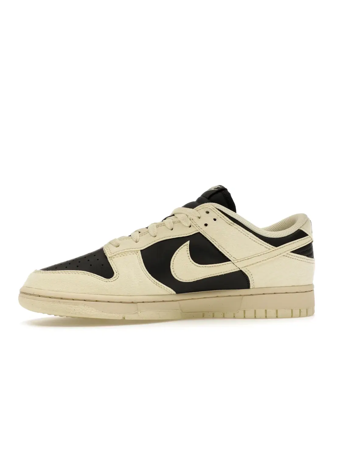 Женские кроссовки Nike Dunk Low Next Nature — изображение 3 из 4, черный