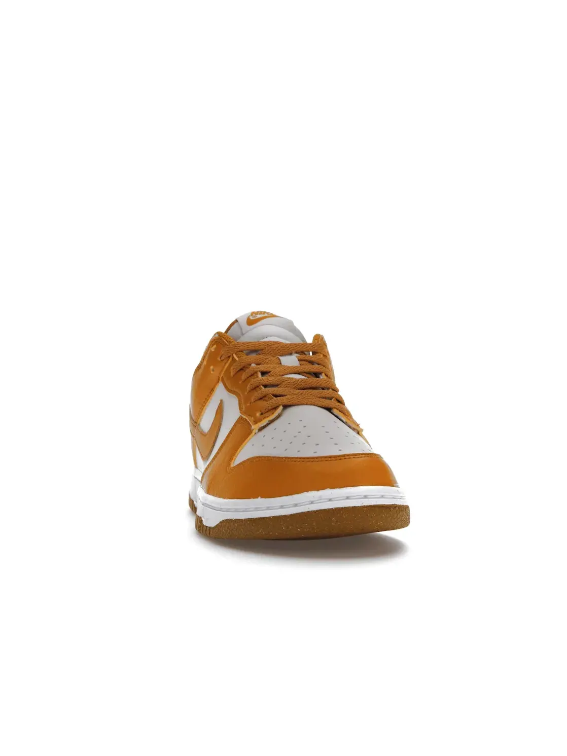 Женские кроссовки Lifestyle с верхом из переработанного полиэстера Nike Dunk Low Next Nature — изображение 2 из 4