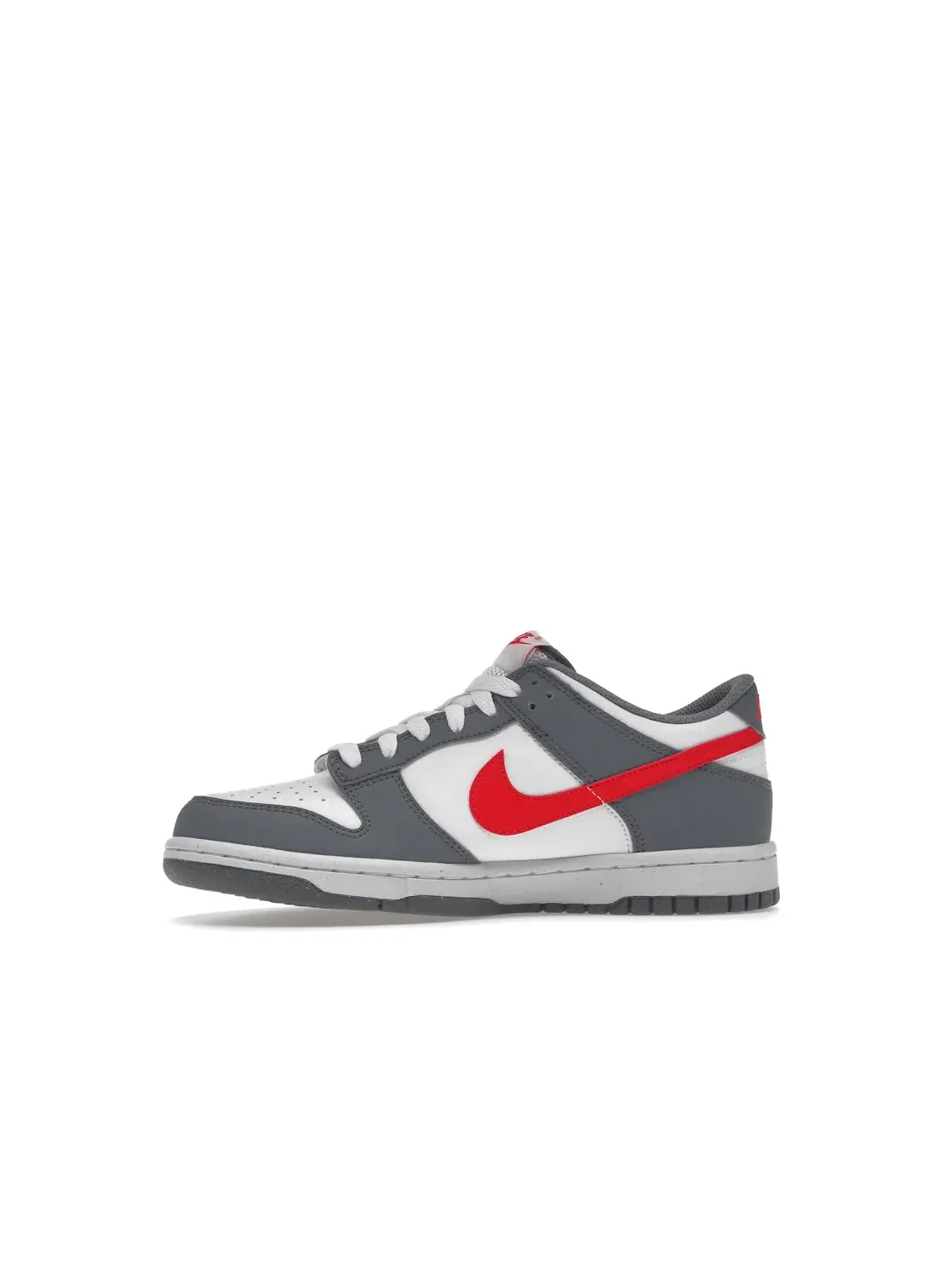 Детские кроссовки Lifestyle с контрастной расцветкой Nike Dunk Low Next Nature — изображение 3 из 4, серый светлый белый