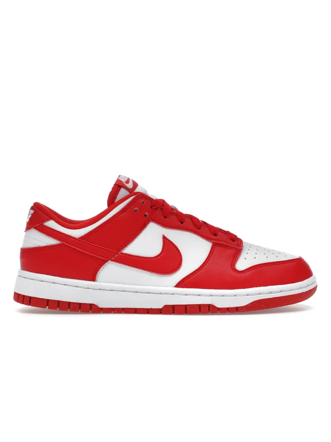 Женские кроссовки с контрастным дизайном Nike Dunk Low Next Nature Nike — изображение 1 из 4, белый красный
