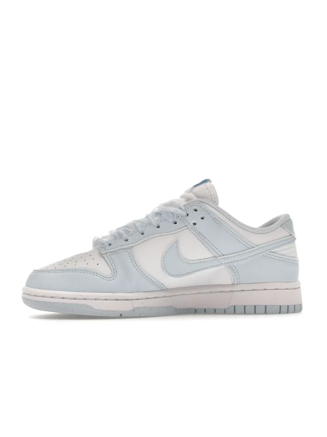 Женские кроссовки с низкой посадкой Nike Dunk Low Next Nature — изображение 3 из 4, белый синий