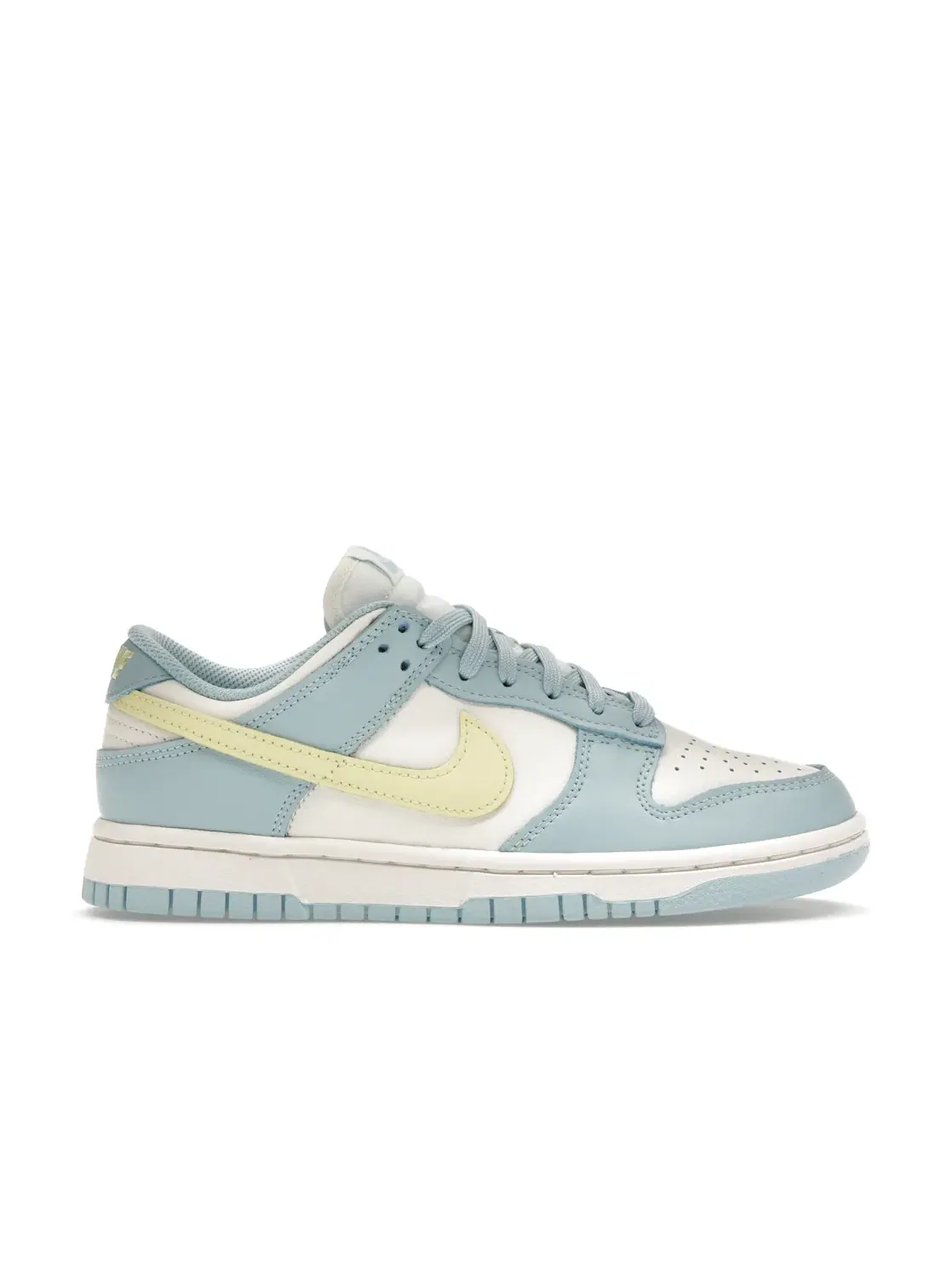 Женские кроссовки Lifestyle с цветным дизайном Nike Dunk Low — изображение 1 из 4, светлый серебристый