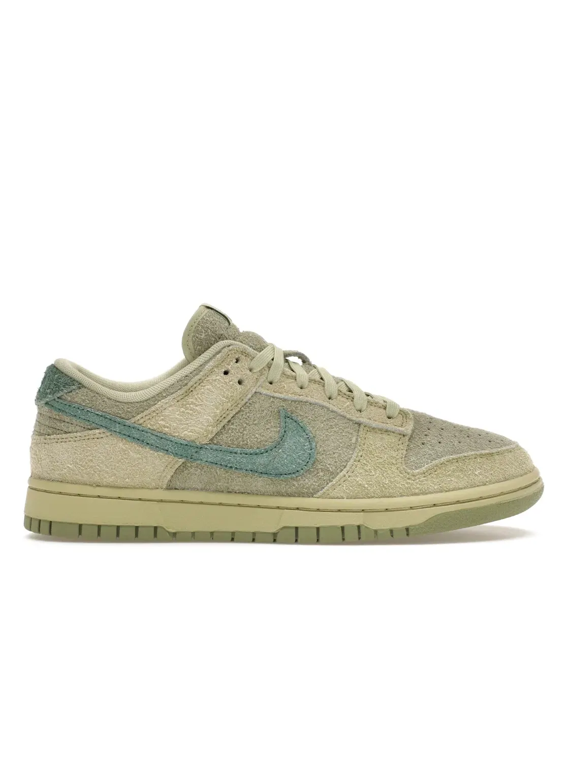 Женские кроссовки с замшевым верхом Nike Dunk Low — изображение 1 из 4, оливковый//зеленый