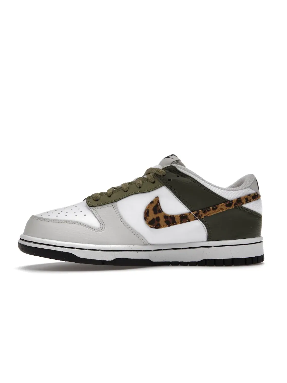 Детские кроссовки Lifestyle с принтом Nike Dunk Low Nike — изображение 3 из 4, белый//зеленый/черный